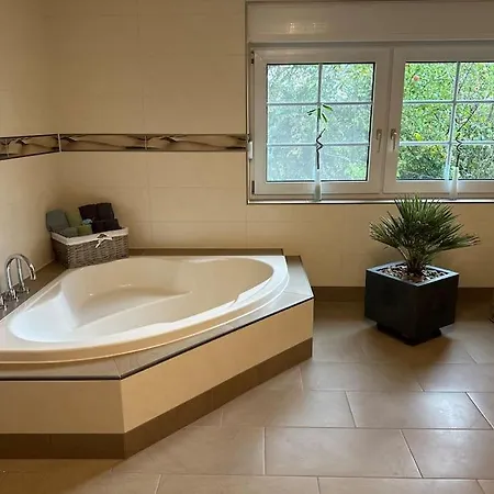 Palais -mehrgehtnicht-maisonette * Grossweitzschen