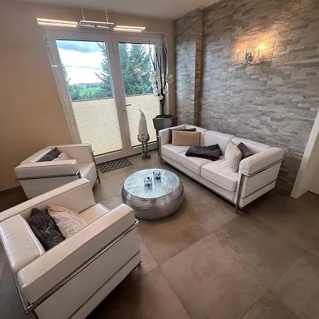 Апартаменты Palais -mehrgehtnicht-maisonette Grossweitzschen