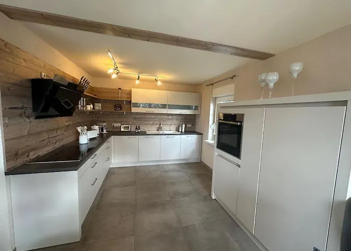 Apartment Palais -mehrgehtnicht-maisonette Grossweitzschen