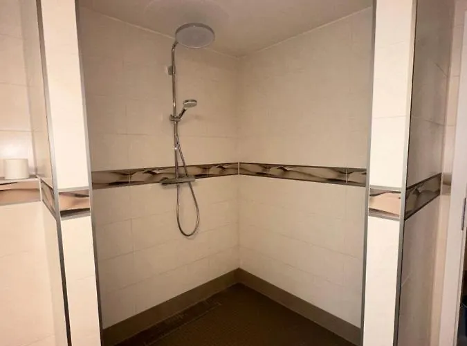 Palais -mehrgehtnicht-maisonette Apartment *