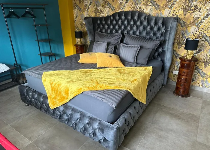 Palais -mehrgehtnicht-maisonette * Grossweitzschen